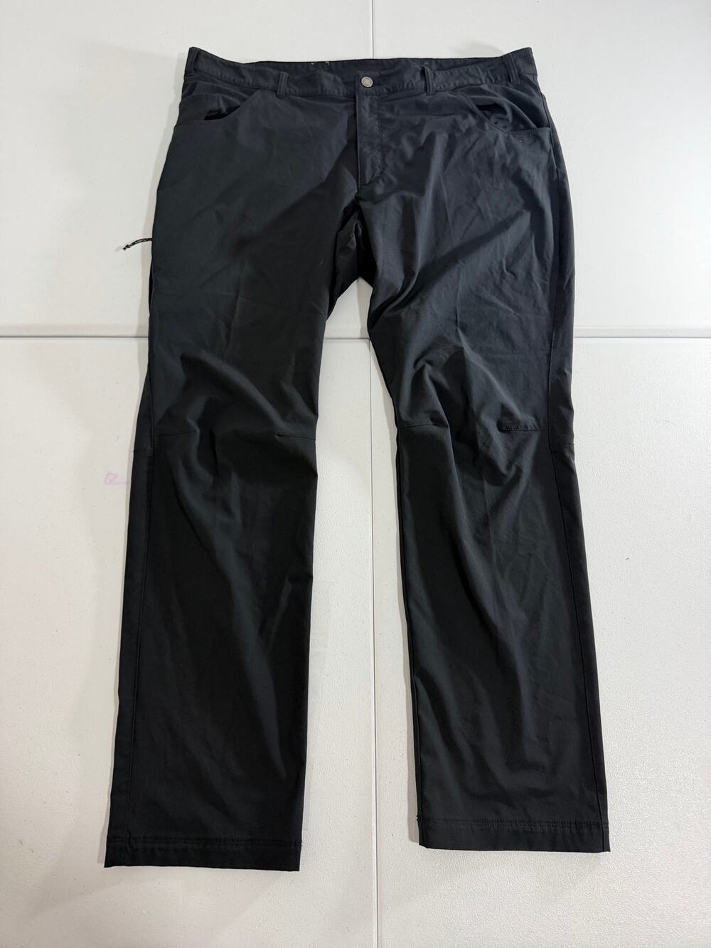 Columbia Omni-Shield Pants Mens 42x32 Black Hiking Outdoor Cargo Pocket
